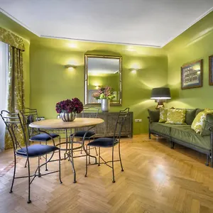 Hotel Black Star, Prag