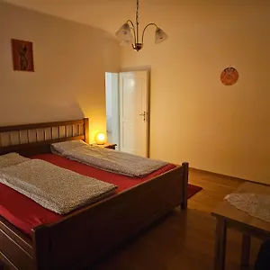 Privatunterkunft Laxmi Happy In Historical, Prag
