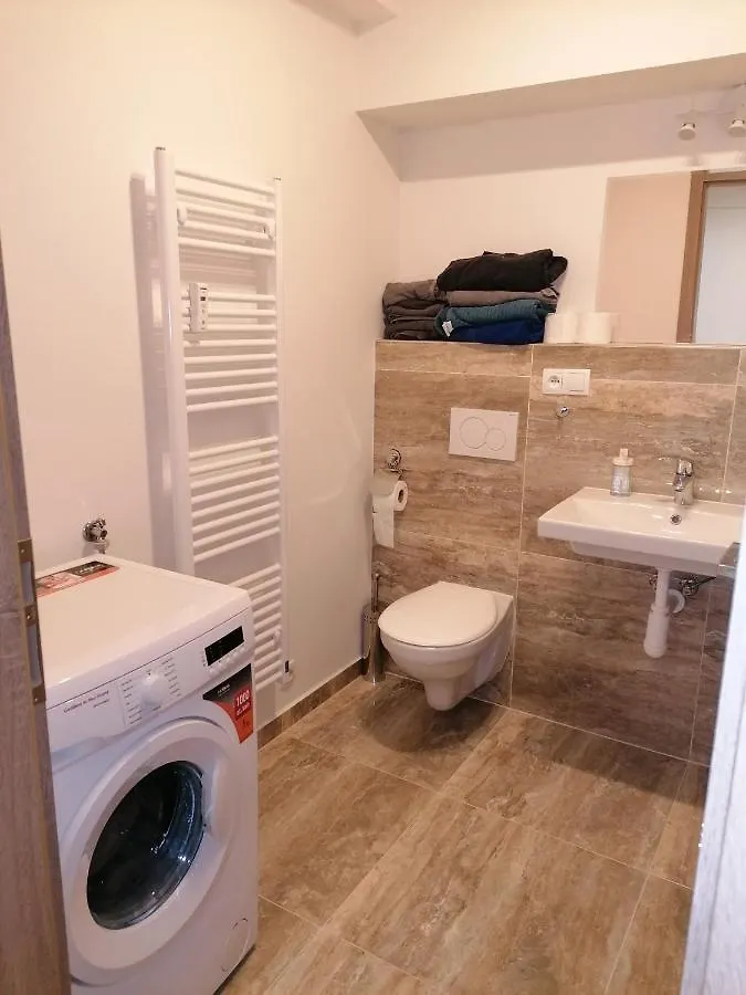 Brand New Studio Apartment #21 With Free Secure Parking In The Center Prague
